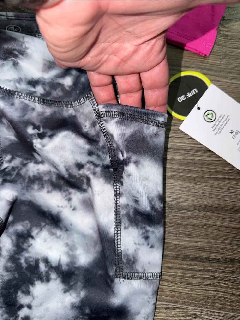 Girls Black & White Tie-Dye Performance Leggings & pink top size kids 7/8